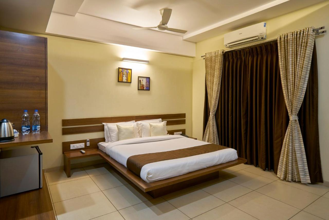 Hotel 3 Leaves Kolhapur Luaran gambar